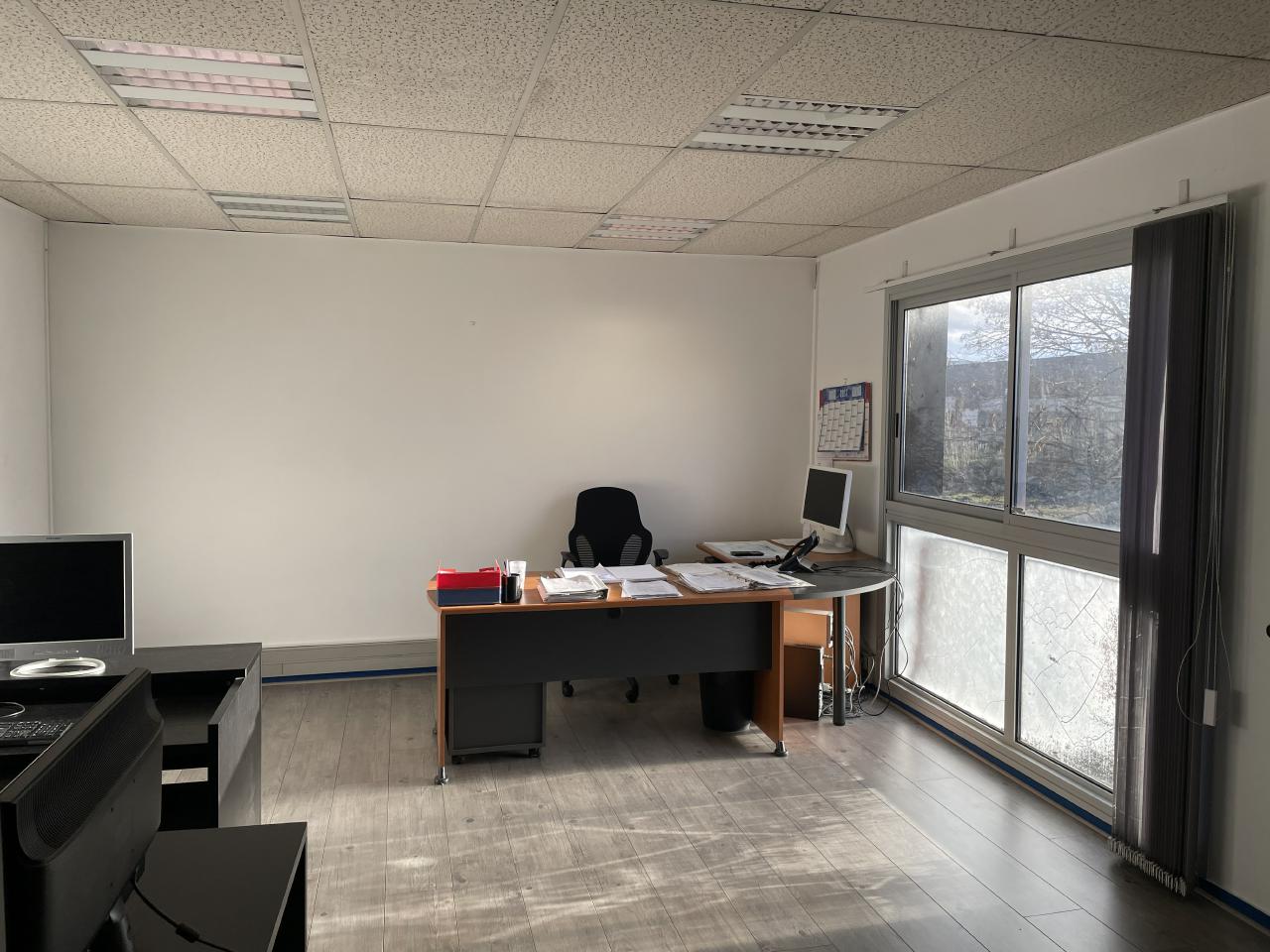 Local d'activité Saint-Ouen-l'Aumône 228m² Vente local d'activité Saint-Ouen-l'Aumône Val-d'Oise OVACT2311052 4
